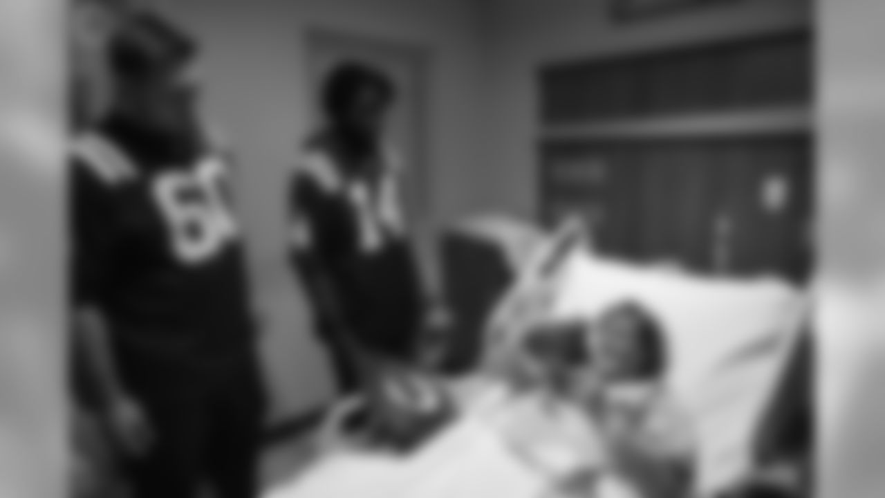 2019_1104_VAHospitalVisit_0064