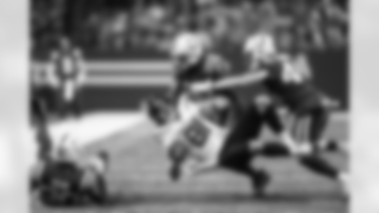 27 CB Xavier Rhodes, #44 LB Zaire Franklin