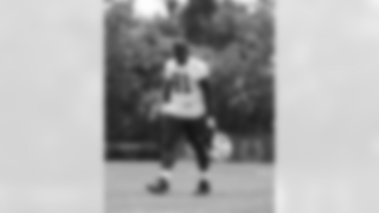 81 TE Mo Alie-Cox,
Players train during Phase III OTAs of offseason workouts.