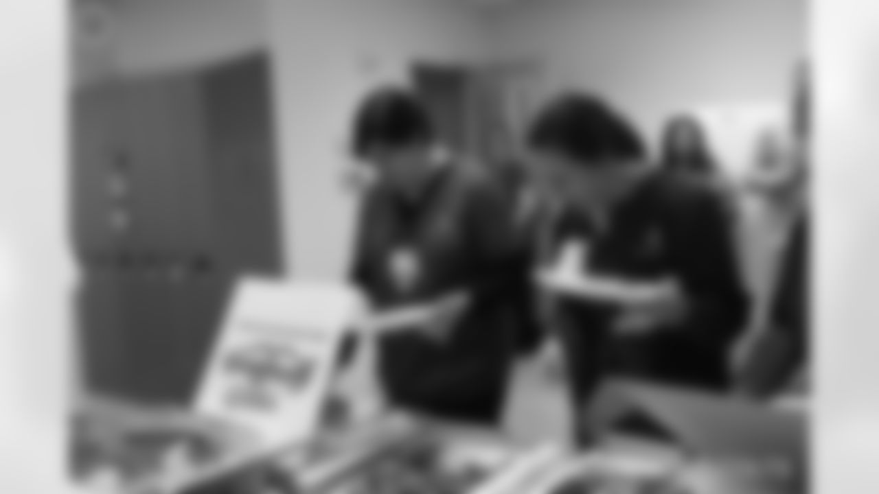 2018_1019_NursePizzaEvent_0103