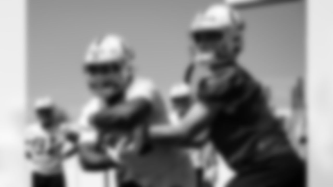 21 WR Zack Moss, 4 QB Sam Ehlinger,
Players practice during voluntary Veteran Mini Camp offseason workouts.