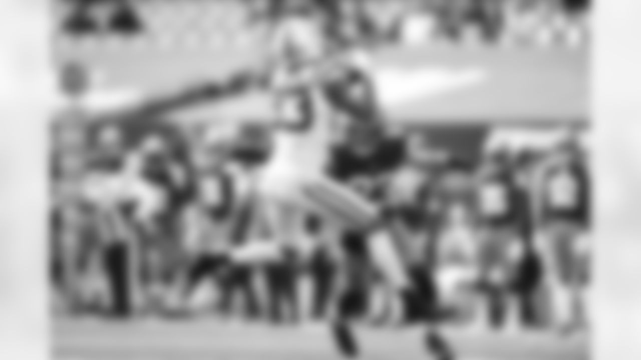 83 WR Marcus Johnson