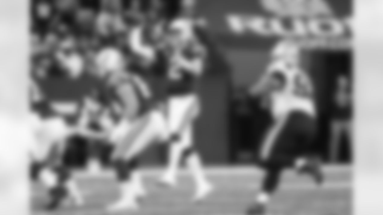 2 QB Carson Wentz, #63 G Danny Pinter