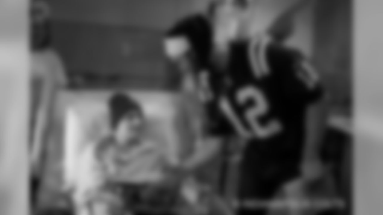 2018_1217_RileyCaroling0313