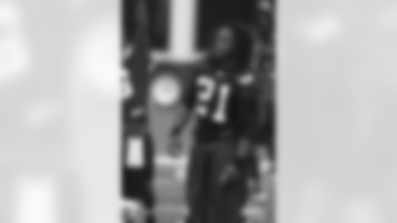 Bob Sanders