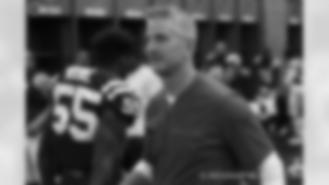 2018_1111_LockerRoom_0016