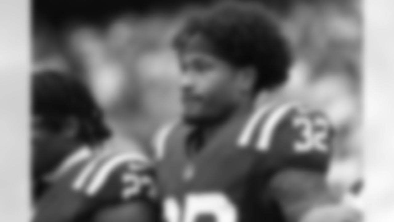 32 S Julian Blackmon
