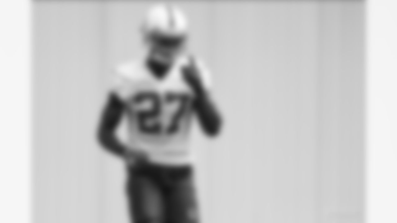 27 CB Xavier Rhodes