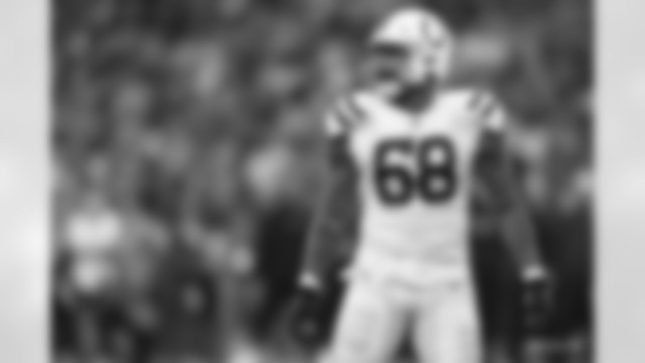 68 DT Byron Cowart