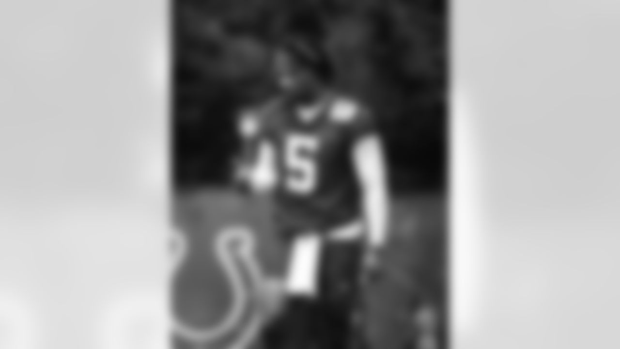 5 QB Anthony Richardson,
Players train during Phase III OTAs of offseason workouts.