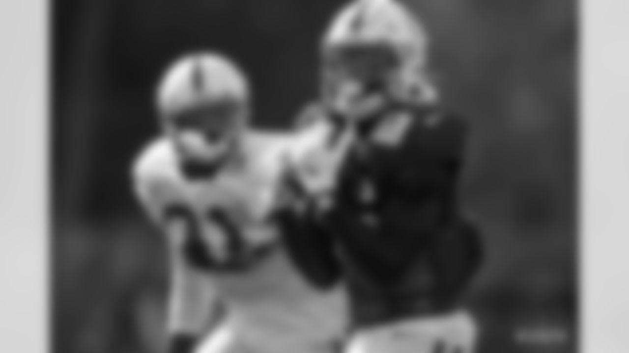 16 WR Ashton Dulin, #31 S Tavon Wilson