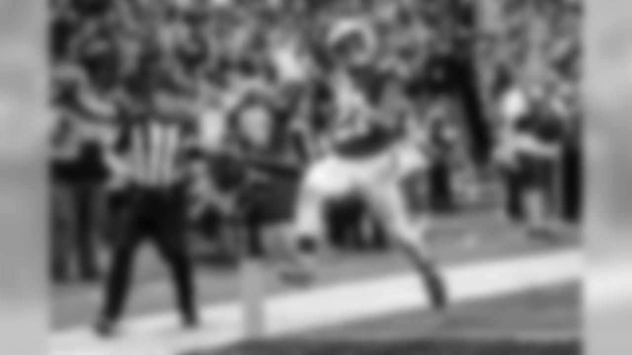 21 running back Nyheim Hines