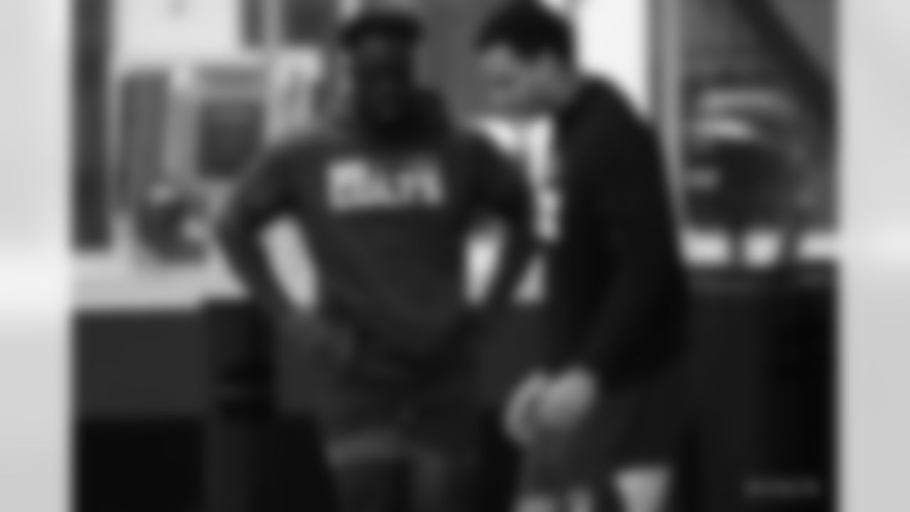 51 DE Kwity Paye, #92 DE Kameron Cline