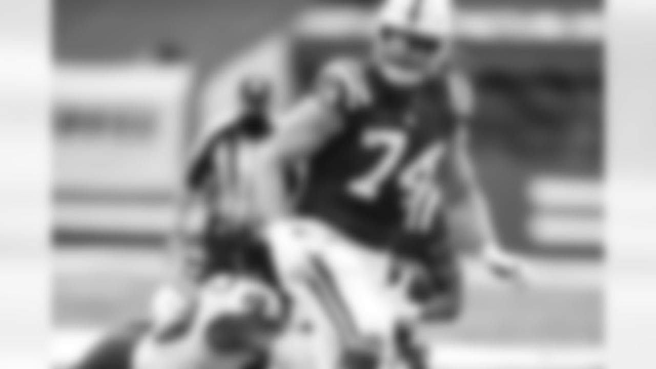 74 T Anthony Castonzo