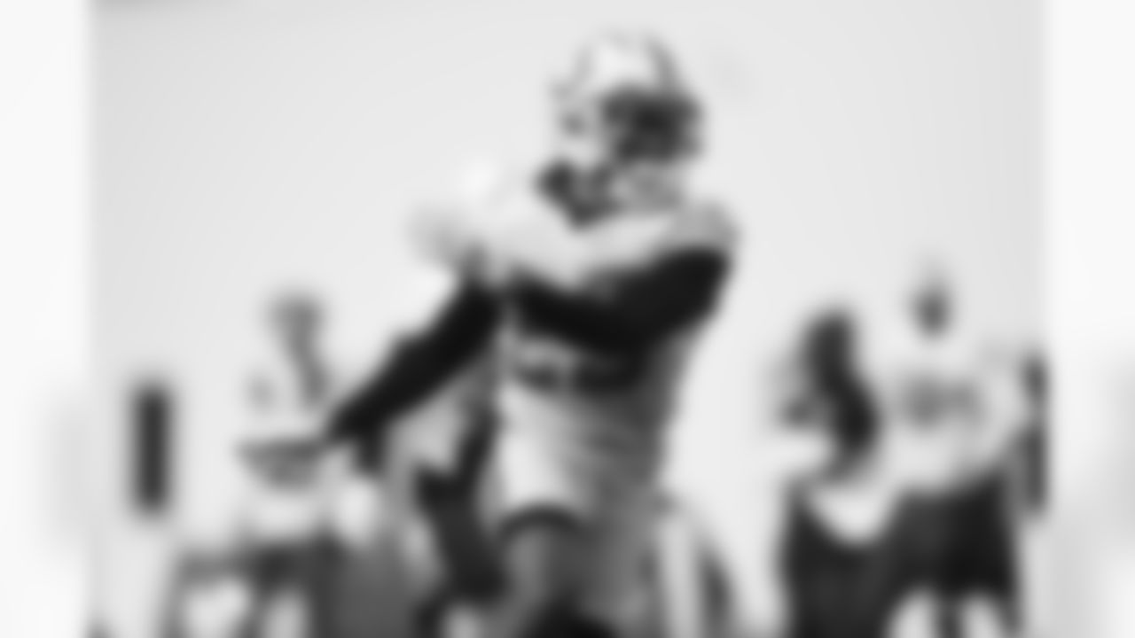 23 CB Kenny Moore II