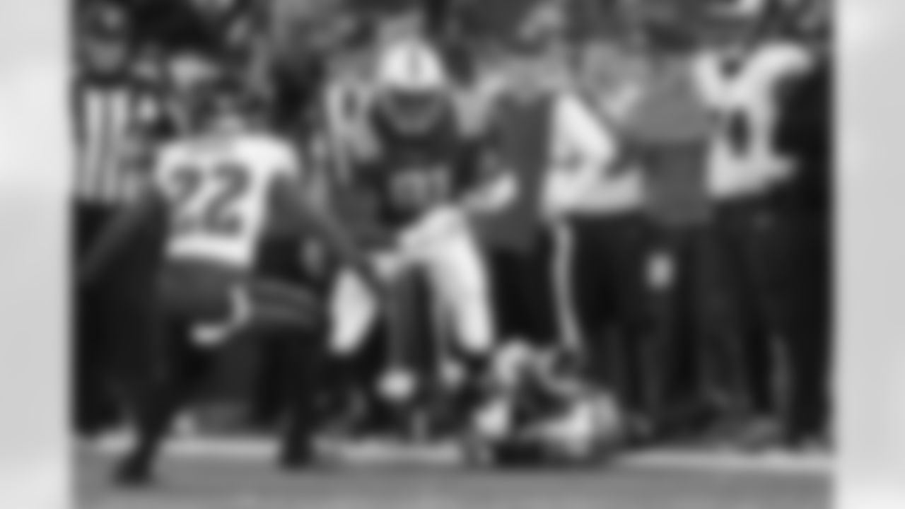 81 TE Mo Alie-Cox