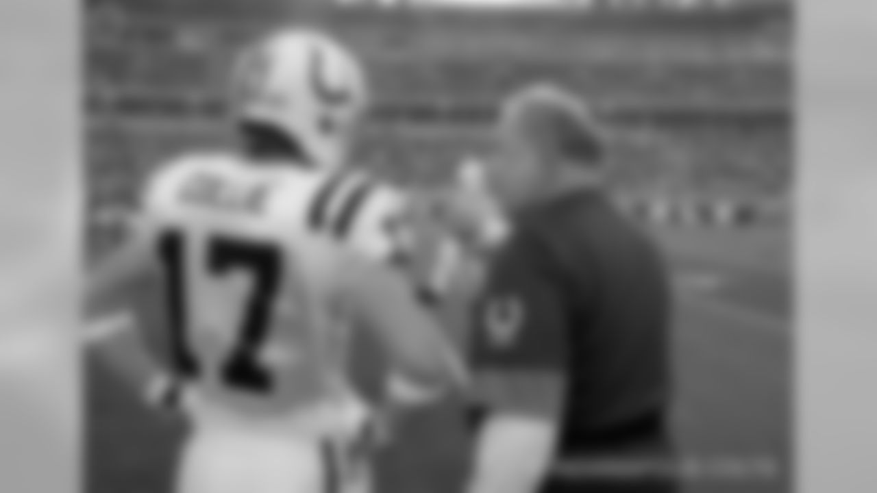 Howard Mudd has over 40 years of NFL experience as a coach and player and he re-joins Indianapolis after serving as the Colts offensive line coach for 12 seasons (1998-2009).