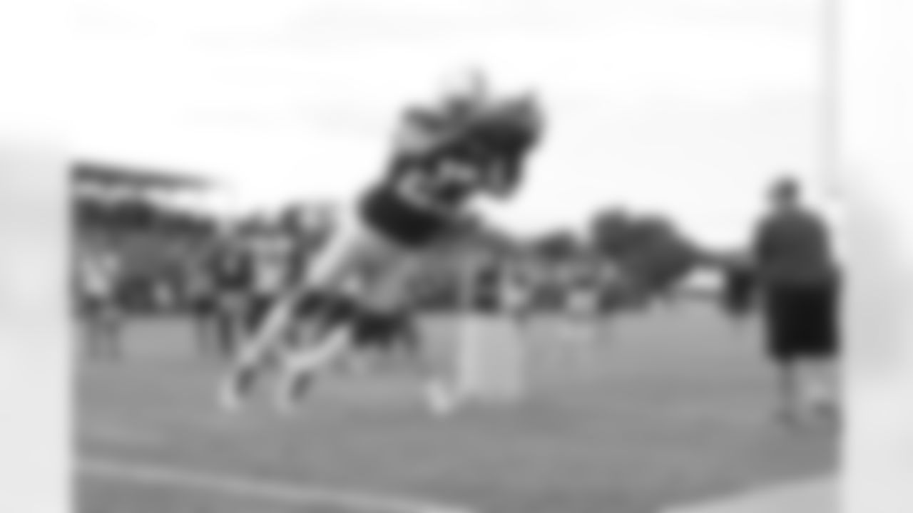 23 CB Kenny Moore II