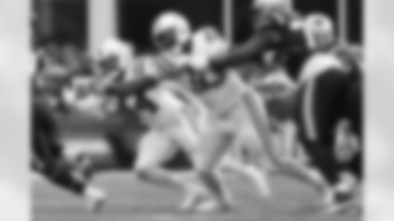 44 LB Zaire Franklin, #93 DT Eric Johnson