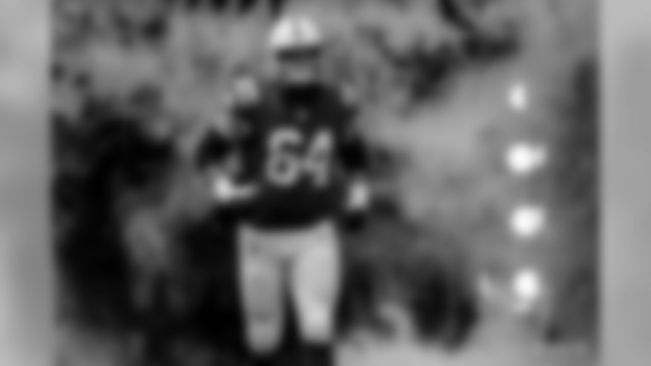 64 guard Mark Glowinski