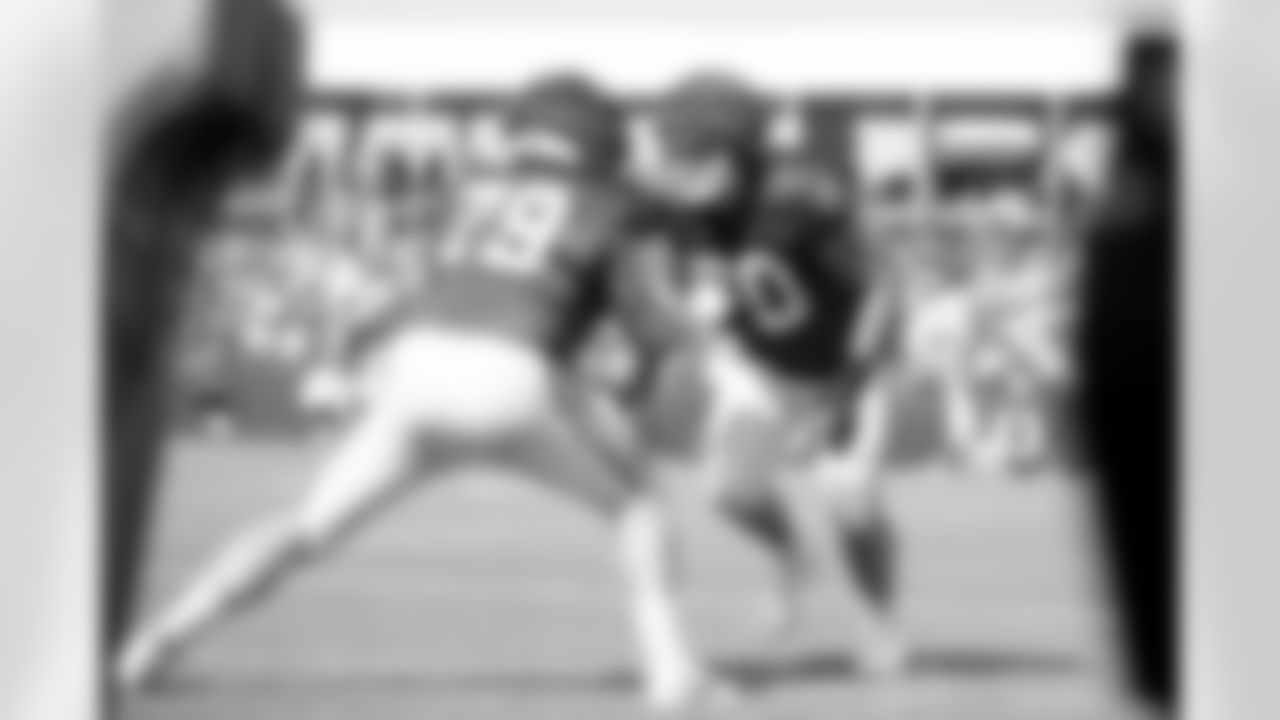 79 T Bernhard Raimann , 60 T Matthew Vanderslice
2023 Colts Training Camp - Grand Park