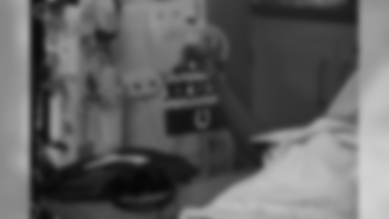 2018_1112_ CM_VAHospitalVisit0125
