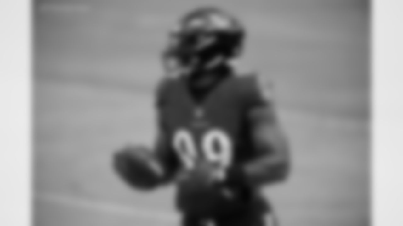 Baltimore Ravens outside linebacker Matt Judon (99) warms up prior to an NFL football game against the Jacksonville Jaguars, Sunday, Dec. 20, 2020, in Baltimore. (AP Photo/Nick Wass)
