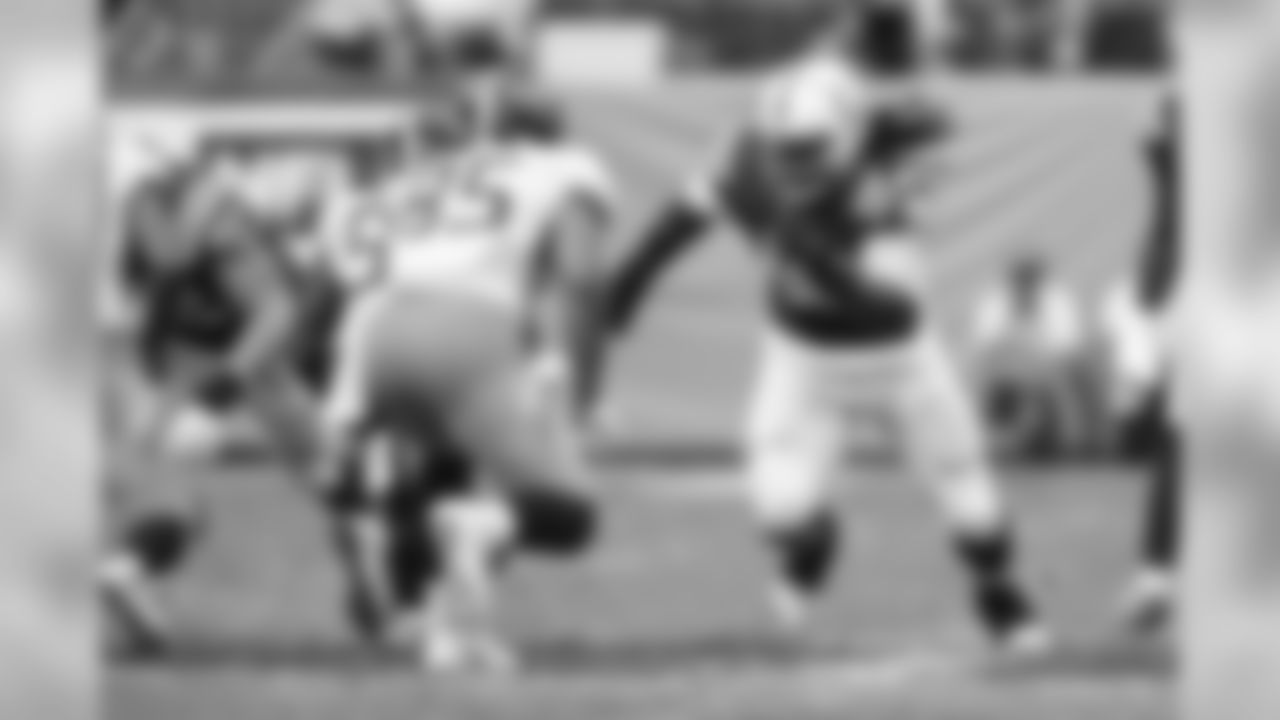 96 tackle Denico Autry