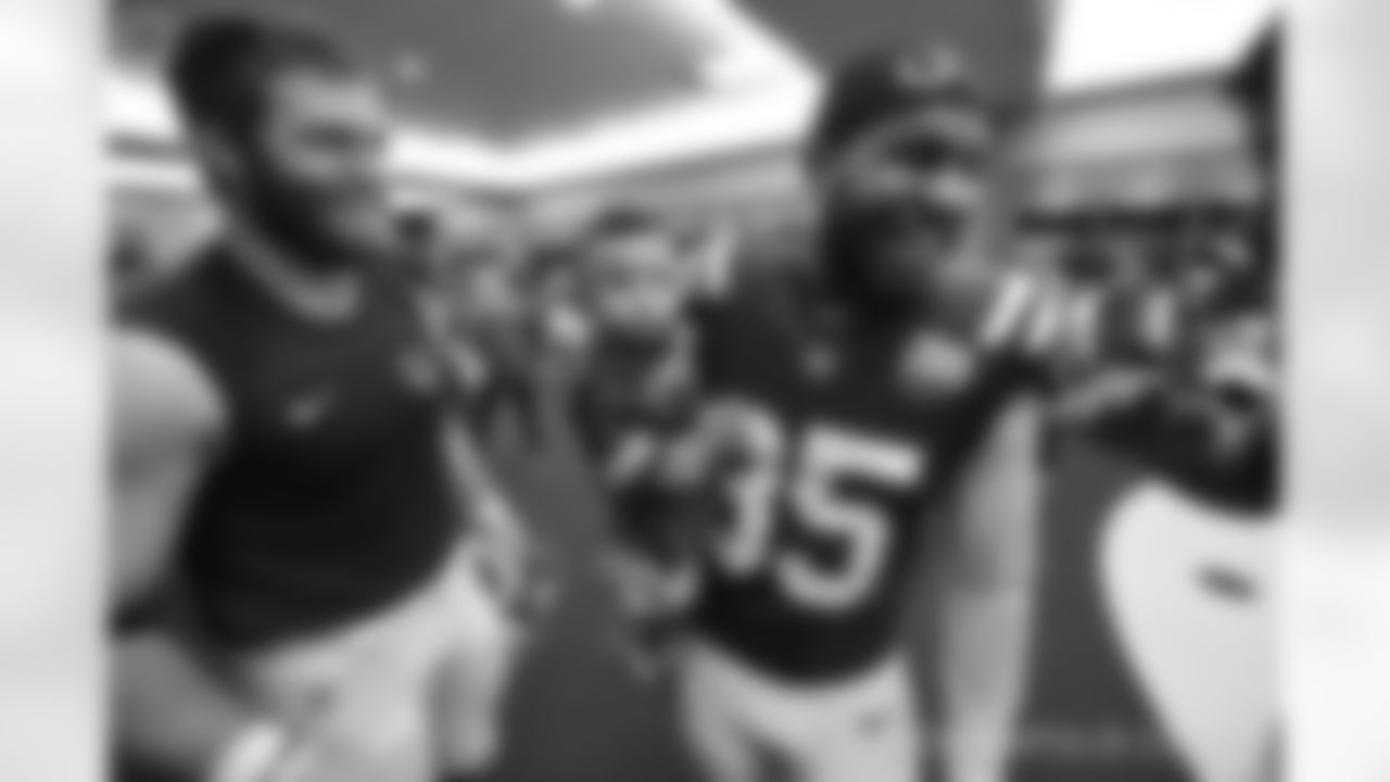 2018_1111_LockerRoom_0003