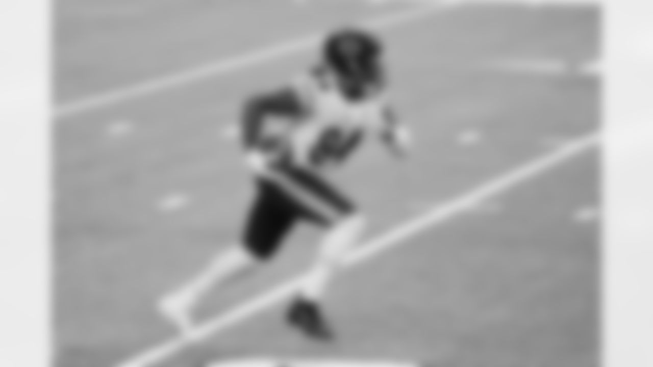 Chicago Bears wide receiver Cordarrelle Patterson runs up field during the second half of an NFL football game against the Minnesota Vikings, Sunday, Dec. 20, 2020, in Minneapolis. (AP Photo/Bruce Kluckhohn)