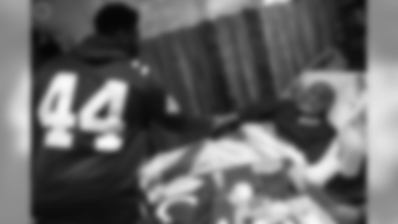 2018_1112_ CM_VAHospitalVisit0073