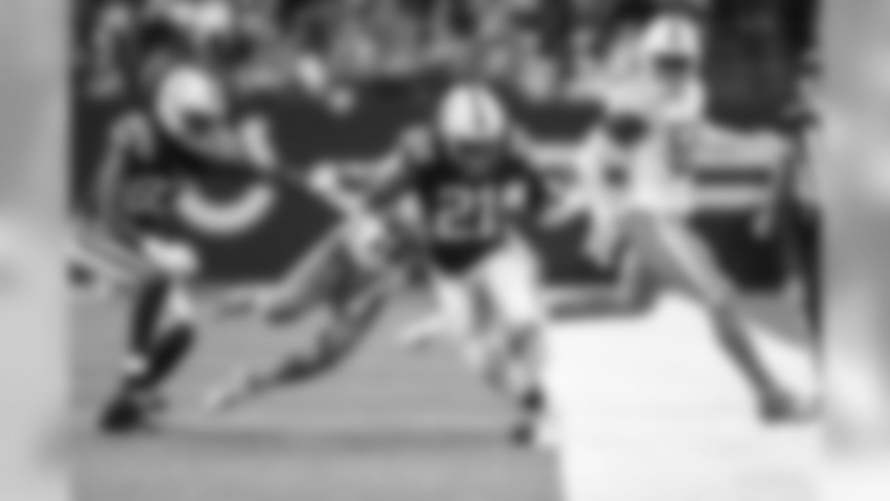 21 running back Nyheim Hines