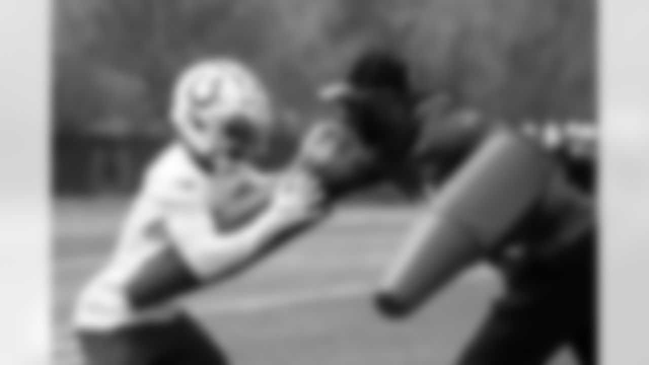 6 WR Isaiah McKenzie, Reggie Wayne Wide Receivers,
Players practice during voluntary Veteran Mini Camp offseason workouts.