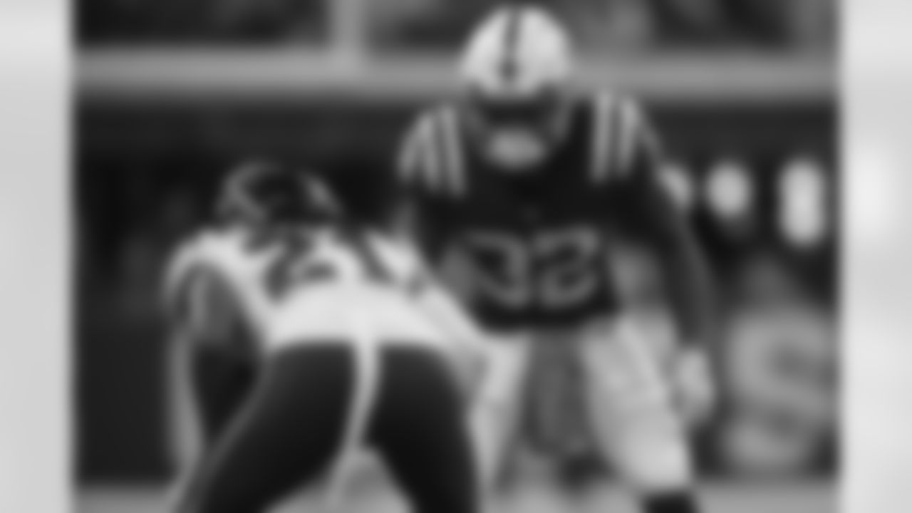 32 S Julian Blackmon