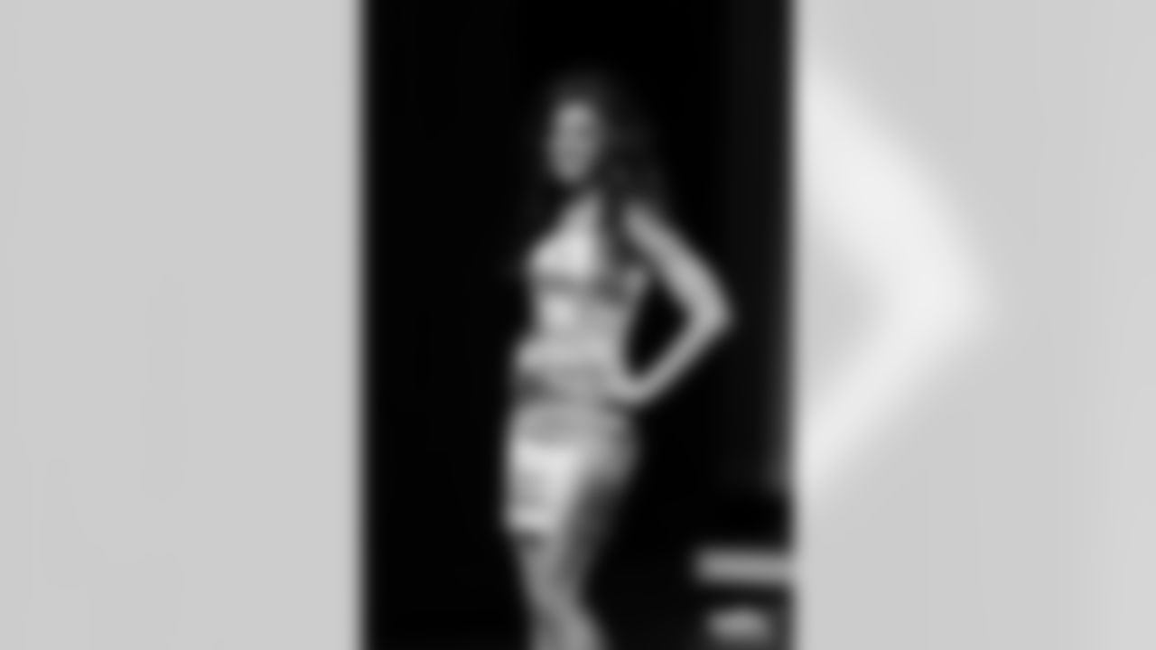 Casandra R.