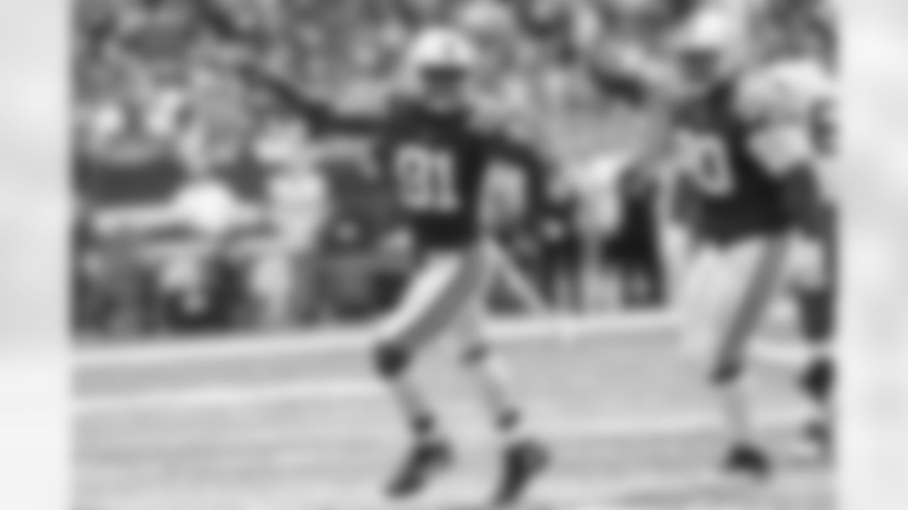 91 DE Yannick Ngakoue, #90 DT Grover Stewart