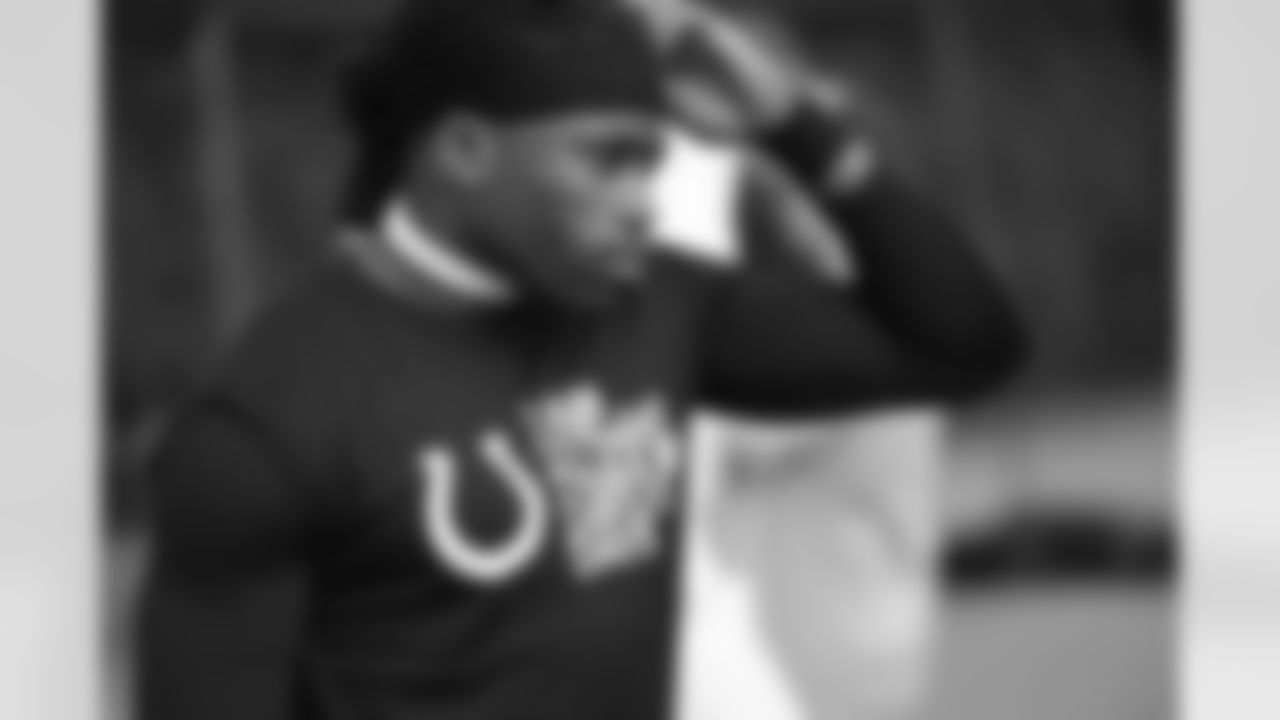 23 CB Kenny Moore II