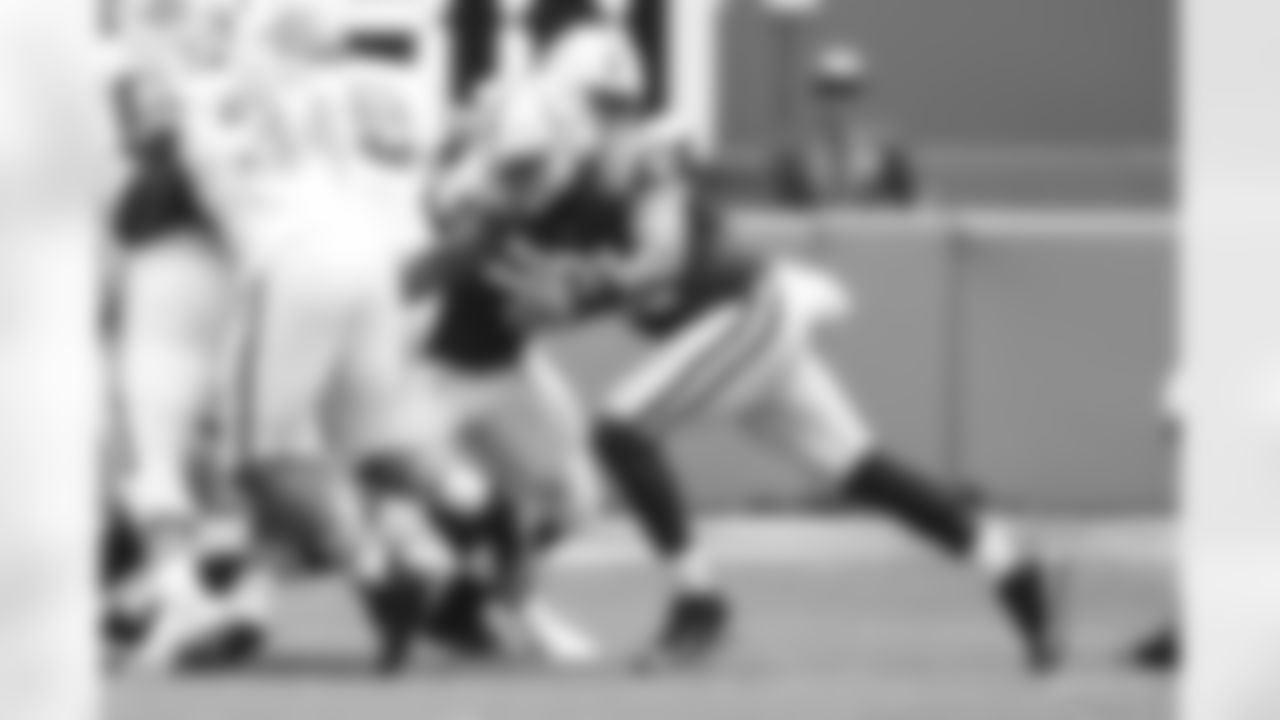 91 DE Isaac Rochell