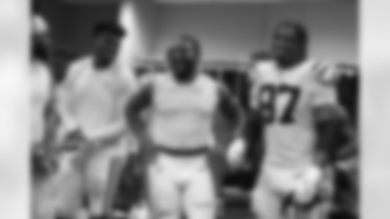 54 DE Dayo Odeyingbo, #44 LB Zaire Franklin, #97 DE Al-Quadin Muhammad