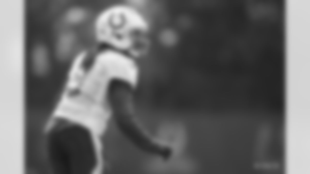 5 CB Stephon Gilmore
