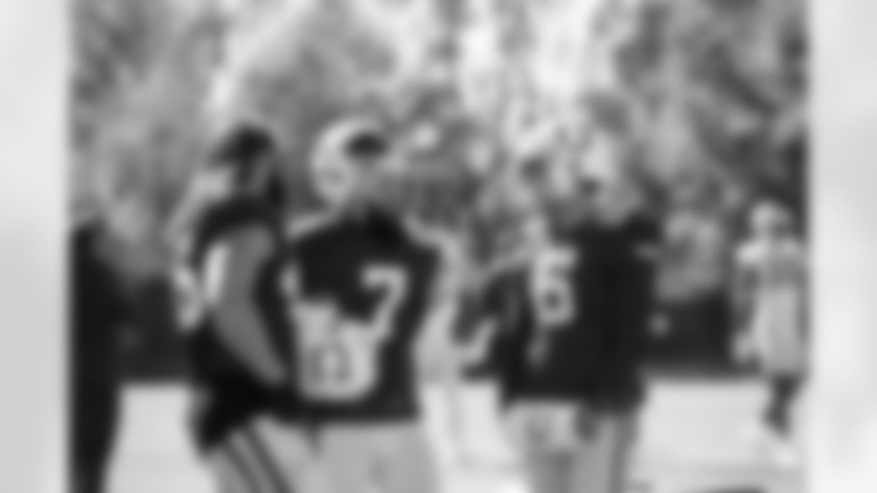 46 LS Luke Rhodes, #7 K Chase McLaughlin, #6 P Matt Haack,