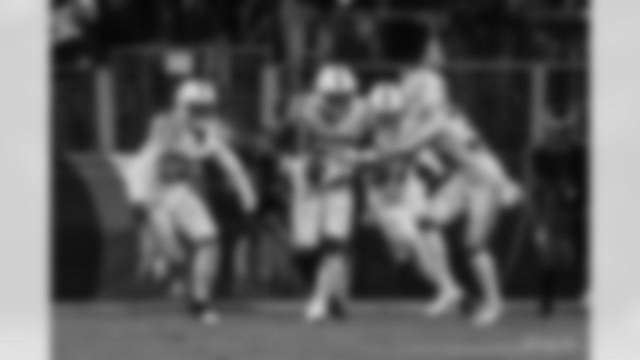 3 K Rodrigo Blankenship2\, #53 LB Darius Leonard, #34 CB Isaiah Rodgers, #37 S Khari Willis