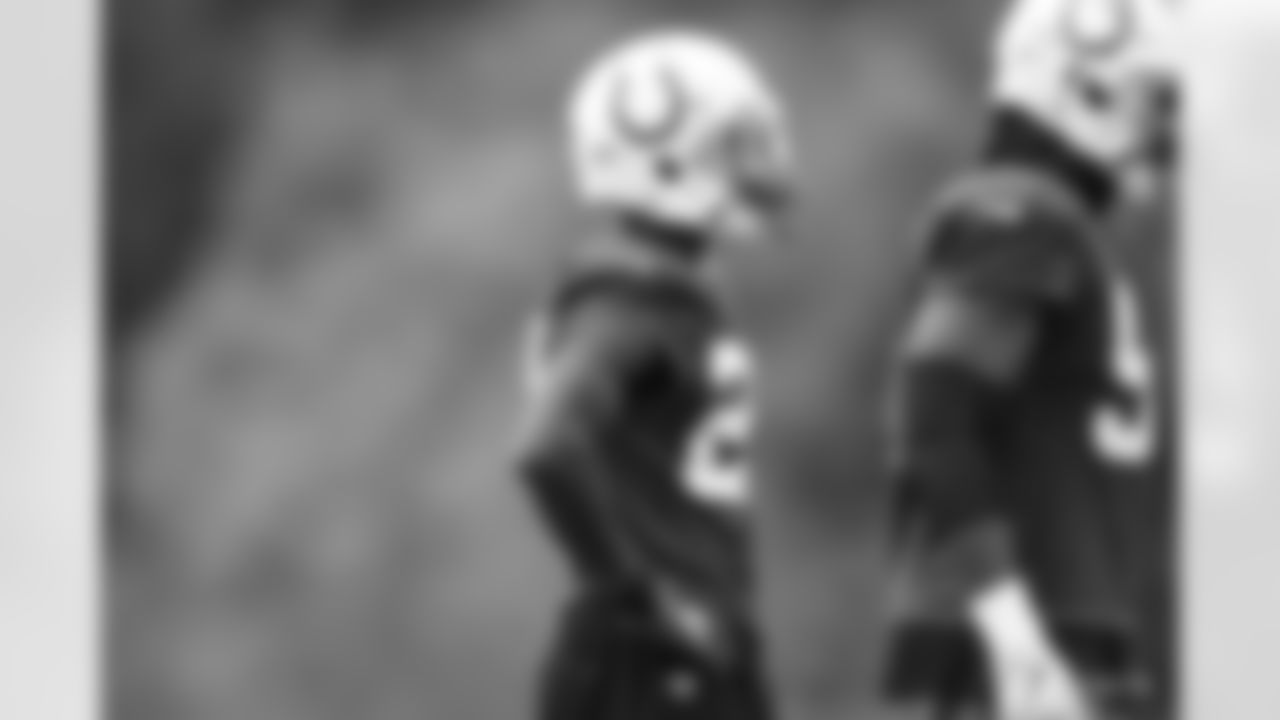 27 CB Xavier Rhodes
