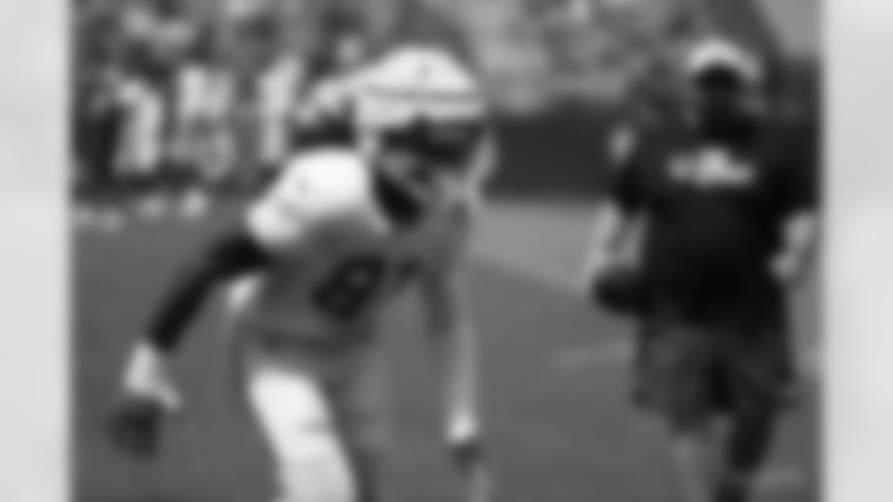 81 TE Mo Alie-Cox