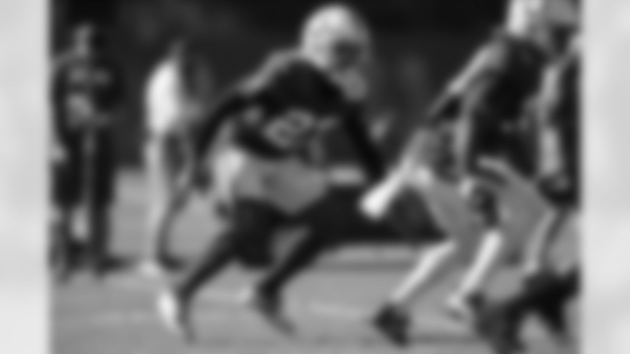 23 CB Kenny Moore II