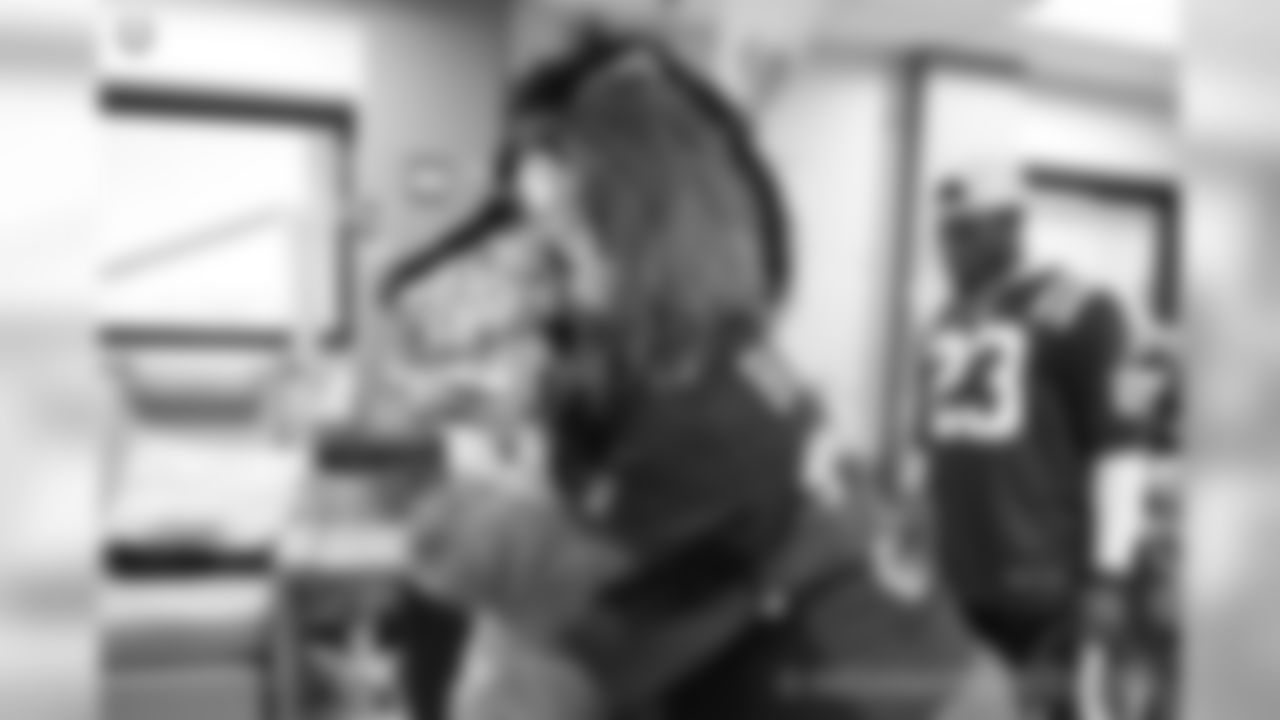 2018_1112_ CM_VAHospitalVisit0211