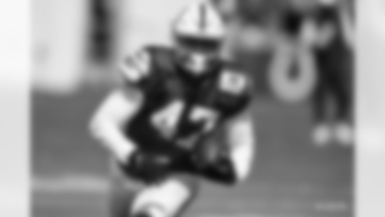 47 TE Charlie Taumoepeau