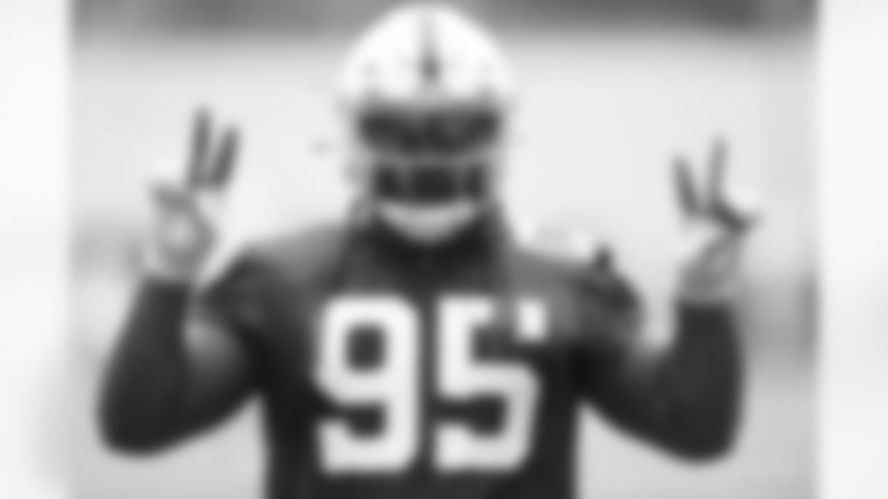 95 DT Taylor Stallworth