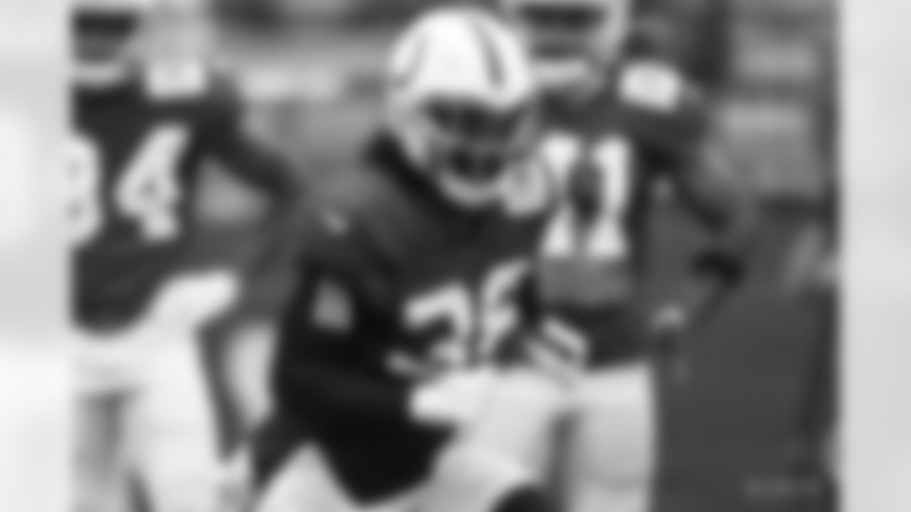 38 CB Tony Brown