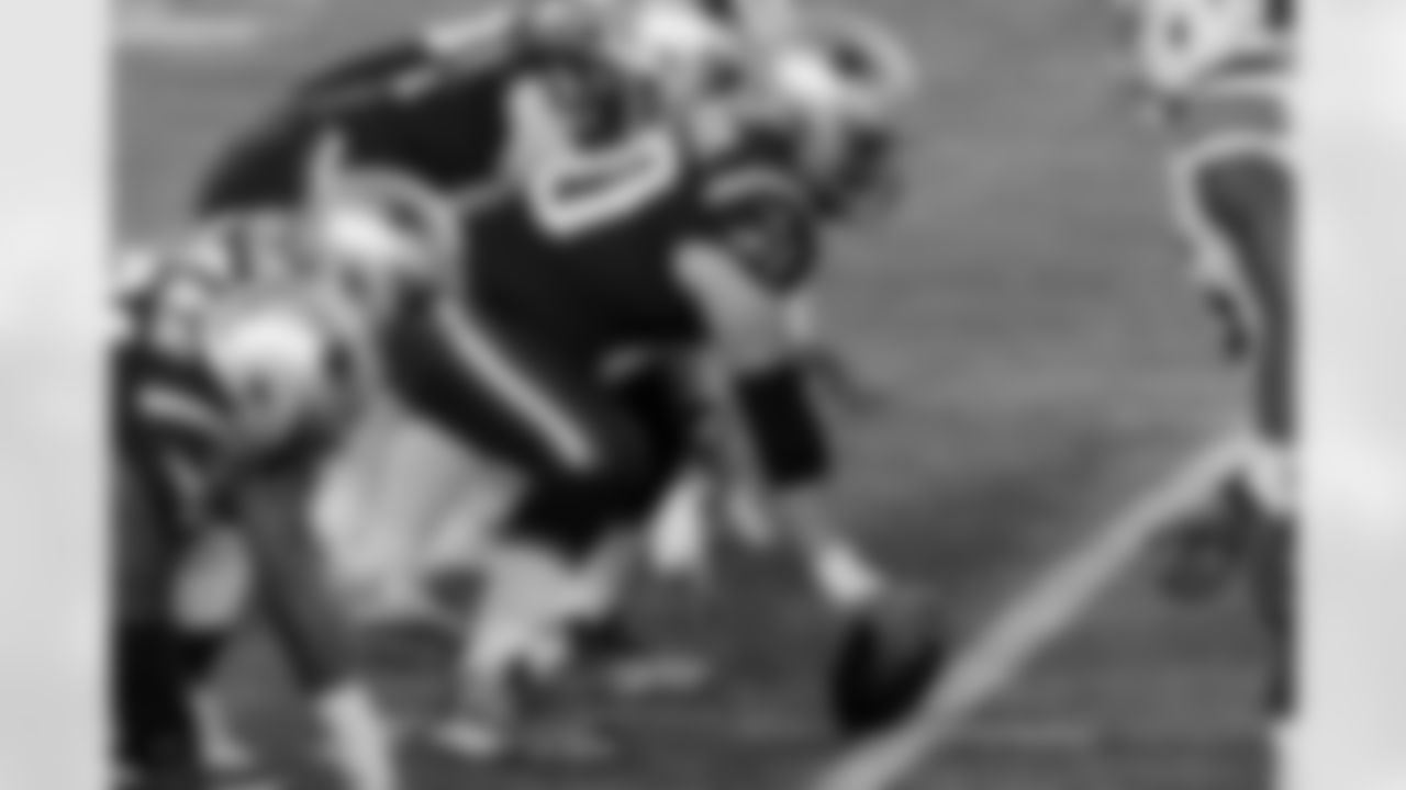 New England Patriots center David Andrews prepares to snap the ball at the line of scrimmage in the first half of an NFL football game against the Buffalo Bills, Monday, Dec. 28, 2020, in Foxborough, Mass. (AP Photo/Elise Amendola)